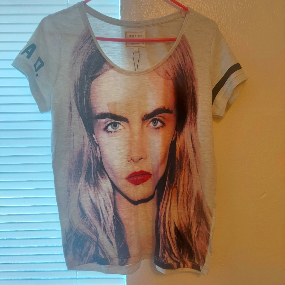 Life is a joke  blouse face woman pretty style NWT size S color gray
